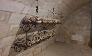 Костница Введенской церкви. Старица.