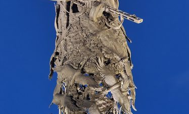 Ржевский мемориал советскому солдату осенью, вечерний.