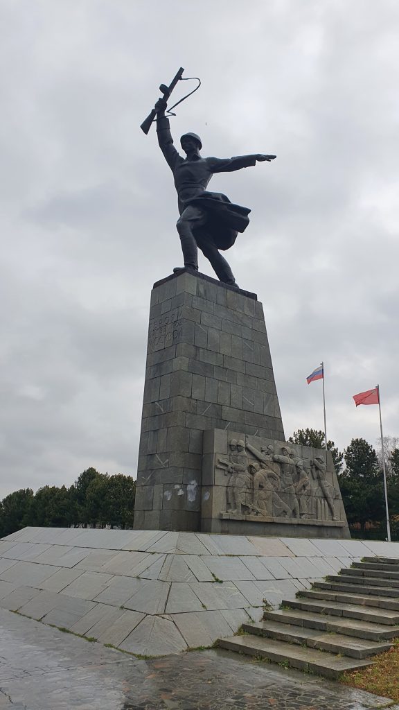 Памятник героям битвы под Москвой на Перемиловской высоте.