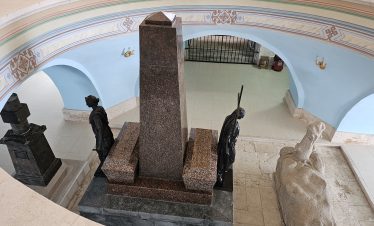 Церковь Троицы Живоначальной в Успенском монастыре. Старица.