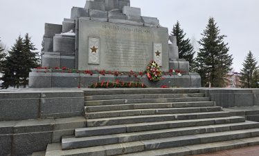 Обелиск советским воинам, погибшим при освобождении Ржева от немецко-фашистских захватчиков.