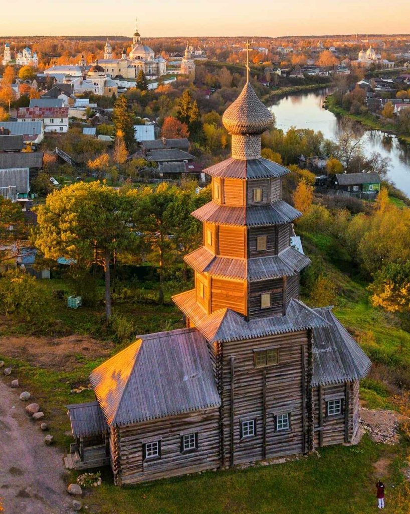 Церковь Тихвинской иконы Божией Матери в Торжке.